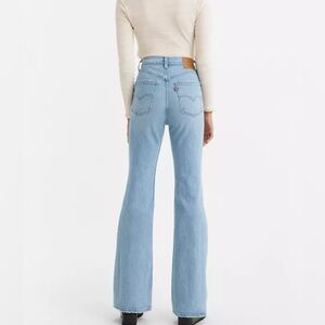NWOT Levi’s 70’s High Flare